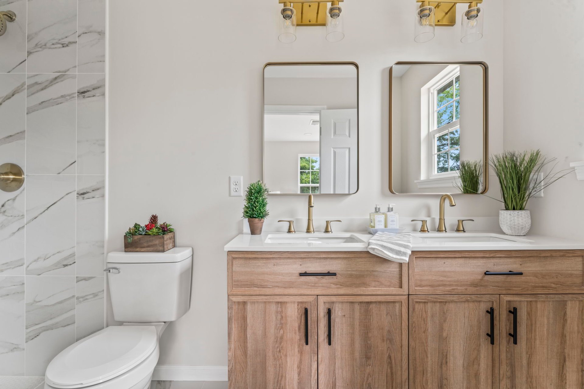 The Cedar Ridge floor plan by Southaven Homes: bathroom