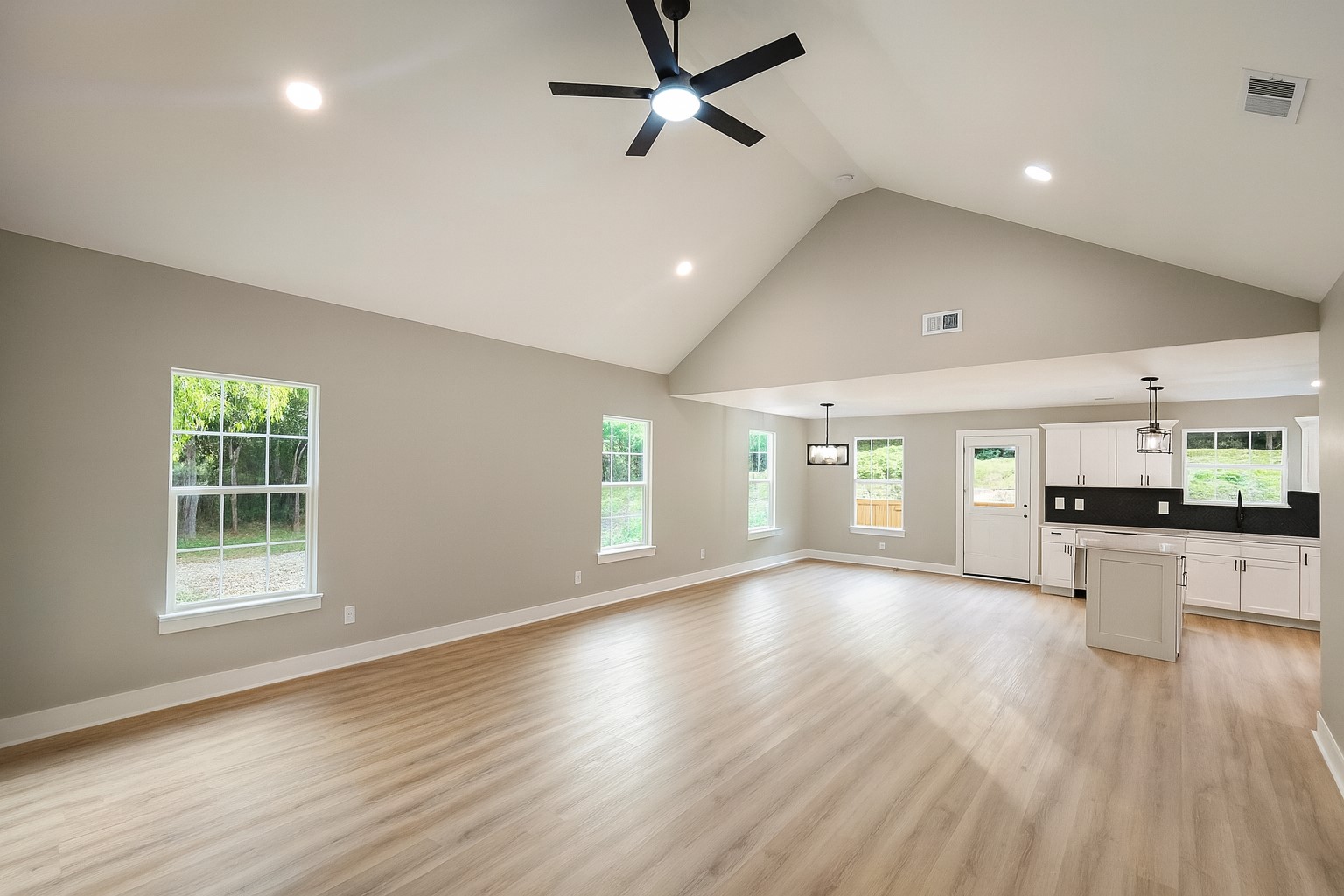 The Rockford floor plan by Southaven Homes: open living area